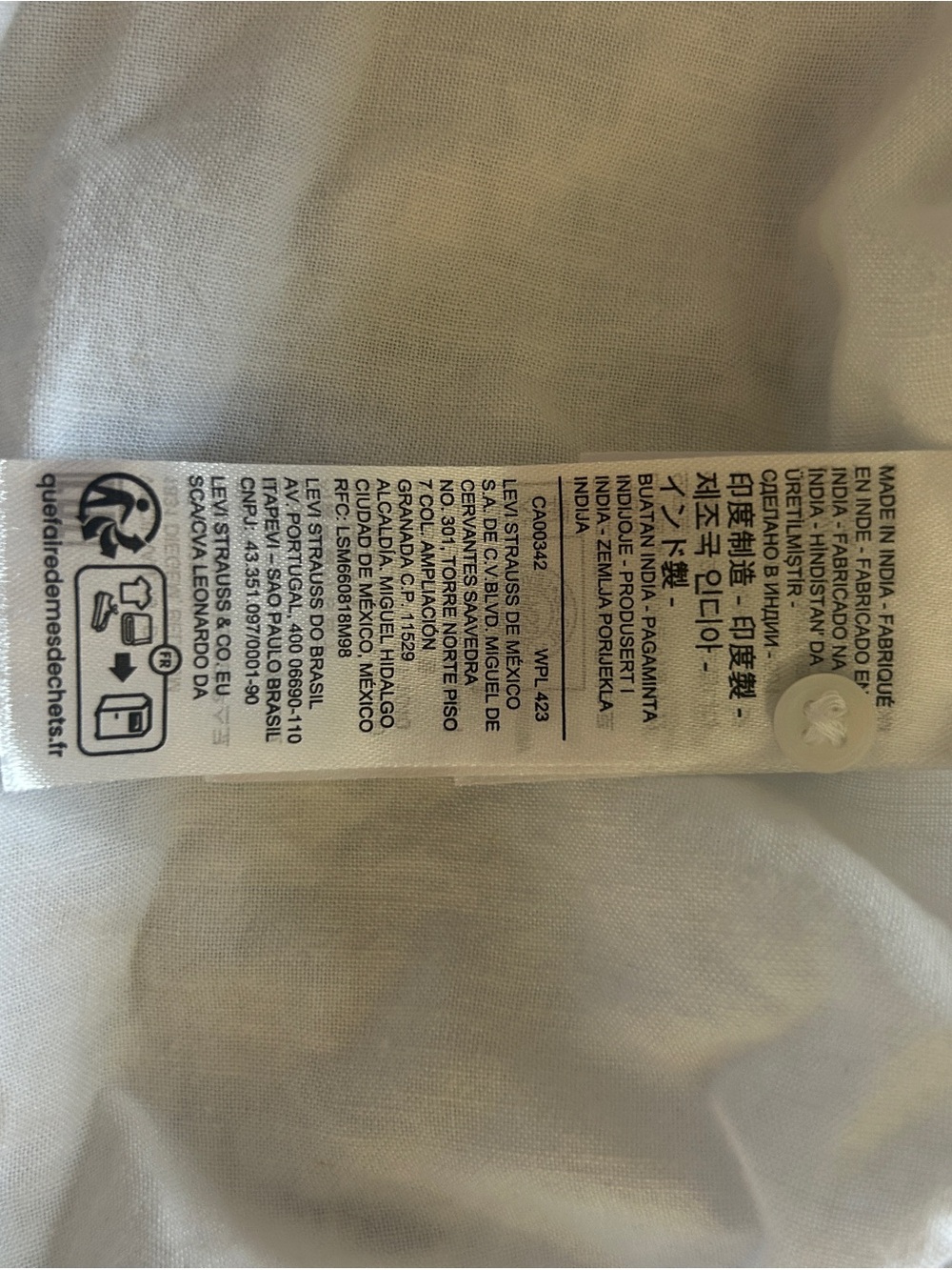 Levi's Gina White Linen Blend Blouse - Picture 7 of 8